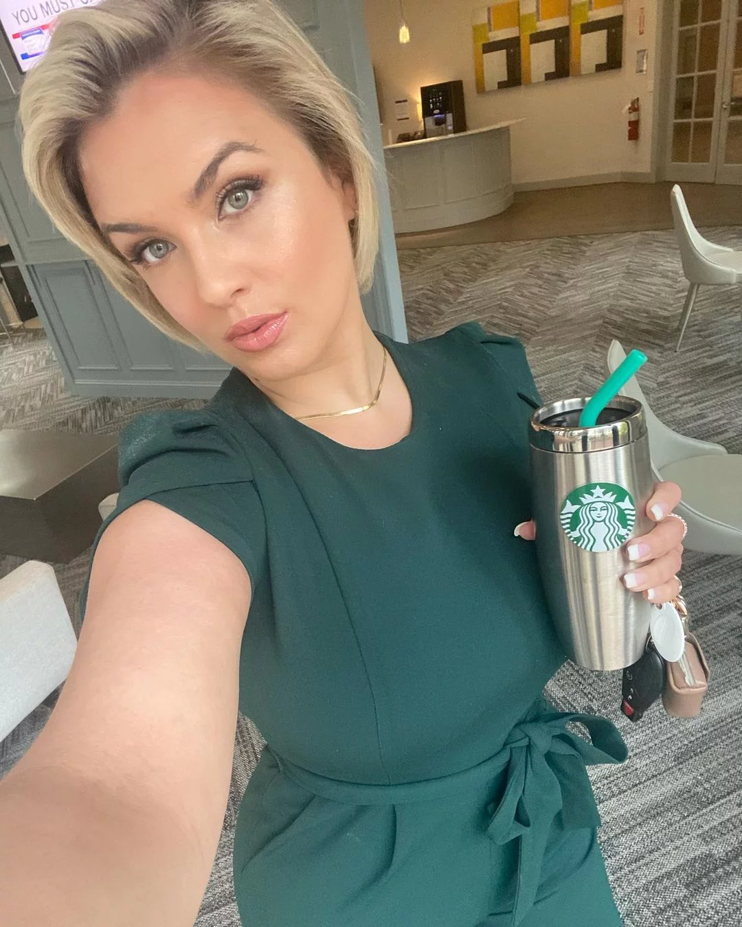 Read more about the article Amy Jackson She was warm, she came around, she was dignified.. … Thick Ass