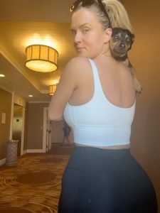 Read more about the article Amy Jackson I’m his emotional support human  
          

Full vid will be up on my YouTube … PAWG