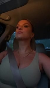 Read more about the article Amy Jackson Roasting the rental car for like ten minutes lmaooo…  I joke, I kid!    

But th… PAWG